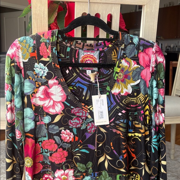 JOHNNY WAS Peace Favorite L/S V-Neck Tee, Size M - Picture 4 of 11